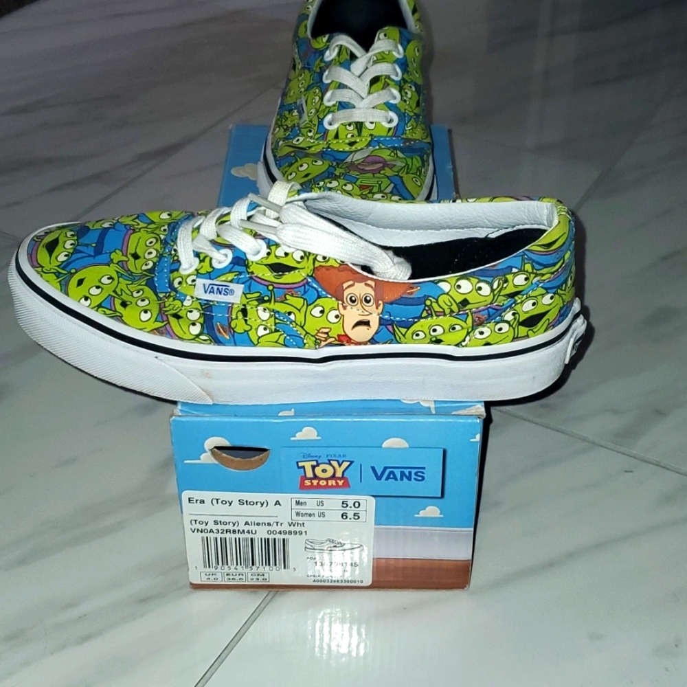 VANS Toy Story Aliens Eras size 6.5